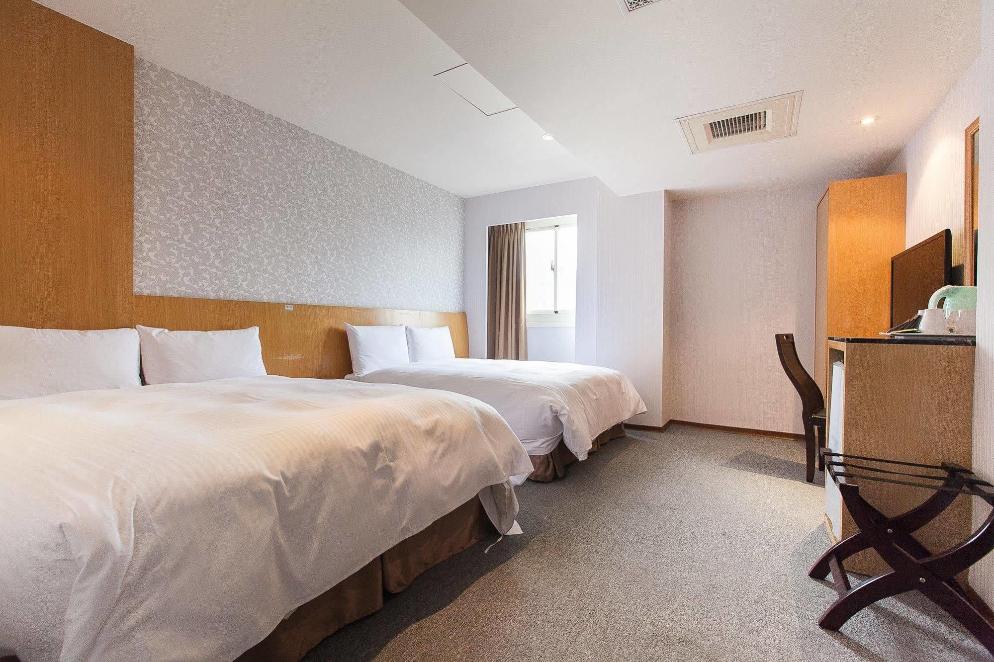 Roaders Hotel Hualien Dongda מראה חיצוני תמונה